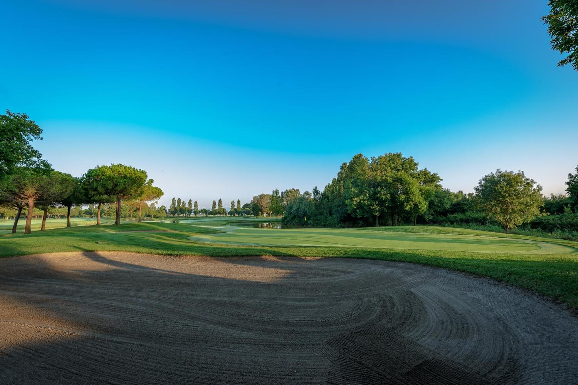 Hotel Golf Inn Lignano Sabbiadoro Exterior photo