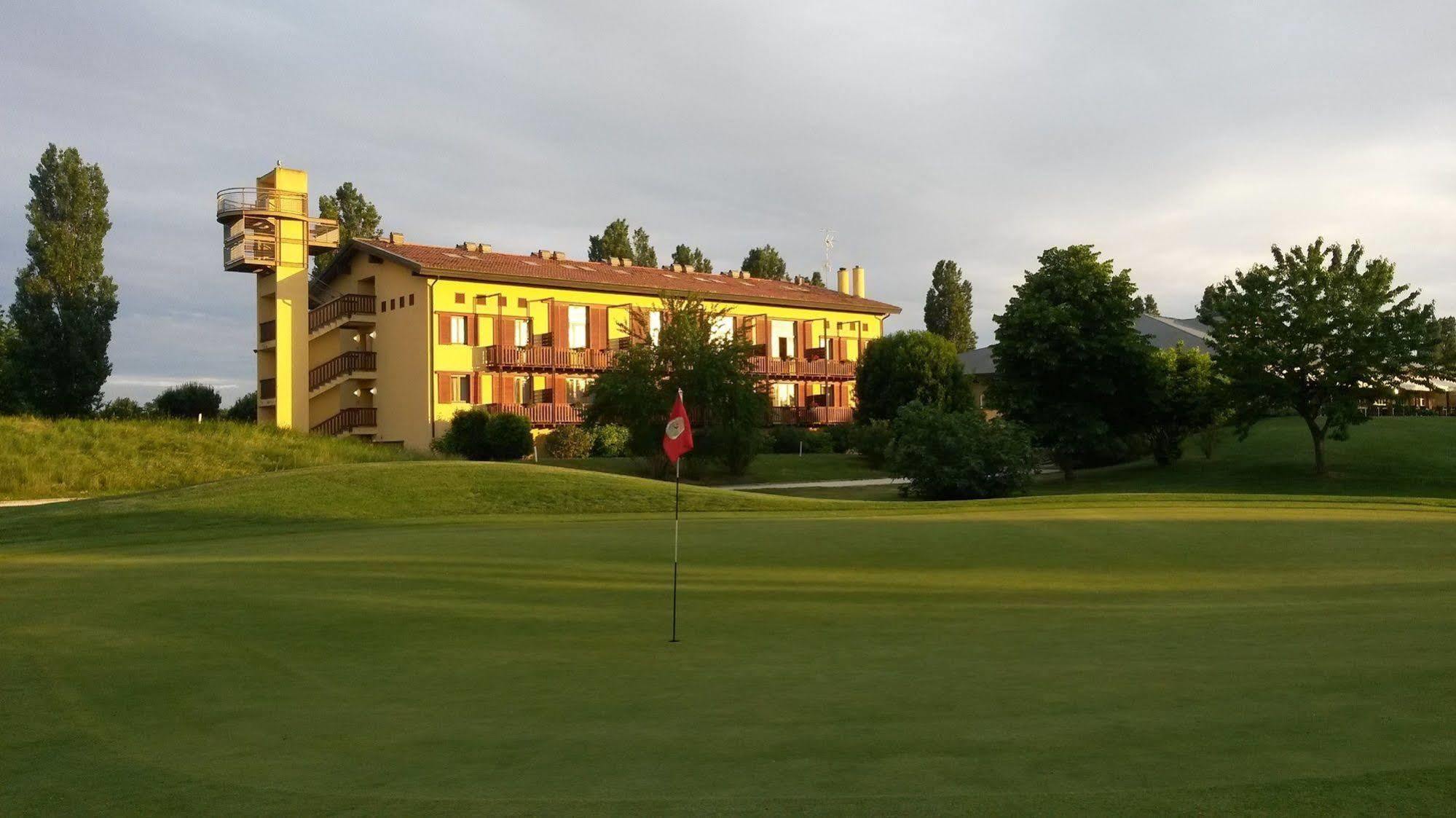 Hotel Golf Inn Lignano Sabbiadoro Exterior photo