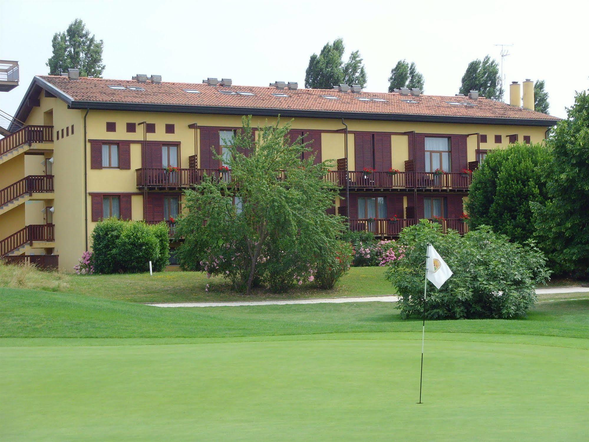 Hotel Golf Inn Lignano Sabbiadoro Exterior photo